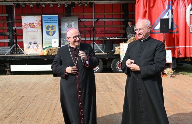 W Naczęsławicach dziękowali za kościół i plony