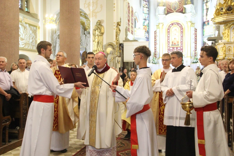 Poświęcenie nowych organów w limanowskiej bazylice
