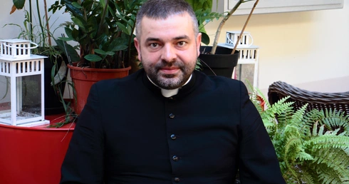 Ks. Wójcik: Gdy trwa zmasowany atak na katechezę, pokazujmy dobro, jakie w niej tkwi