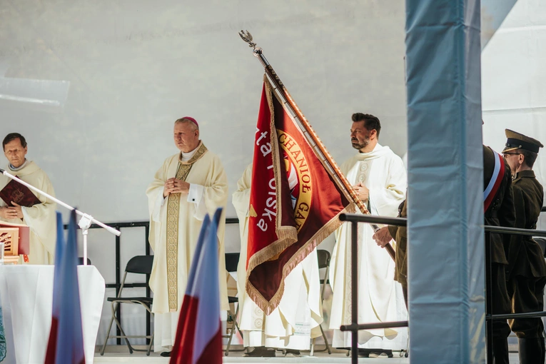 Msza św. przy pomniku Obrońców Poczty Polskiej