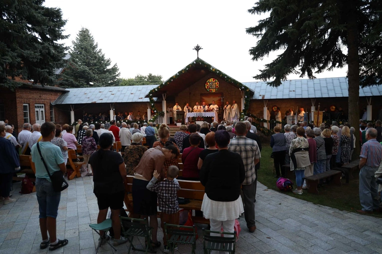 Uroczystości maryjne w Sulisławicach