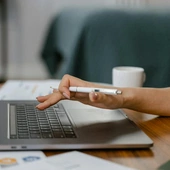 Zdalna praca dla osób niepełnosprawnych – gdzie i jak szukać jej skutecznie?
