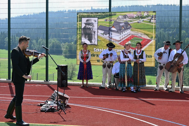 Początek roku szkolnego w Czerwiennem Dolnem