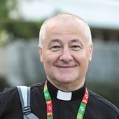 Bp Artur Ważny dla „Gościa”: Młodych porywa propozycja świata. Ale ciągle wierzę, że Kościół może im dać to, czego potrzebują