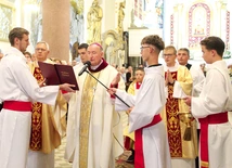 	Dzieło Słoweńców poświęcił biskup tarnowski Andrzej Jeż.