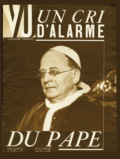 „Alarmowy krzyk papieża” – Pius XI  na okładce francuskiego czasopisma w marcu 1937 r., po ogłoszeniu encykliki Mit brennenden Sorge.