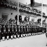 Anschluss Austrii, 12 marca 1938 roku. Zmierzającego do Wiednia Adolfa Hitlera wita warta honorowa na dworcu w Innsbrucku.