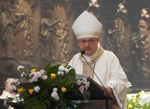 Bp Kiciński: Odbij od brzegu