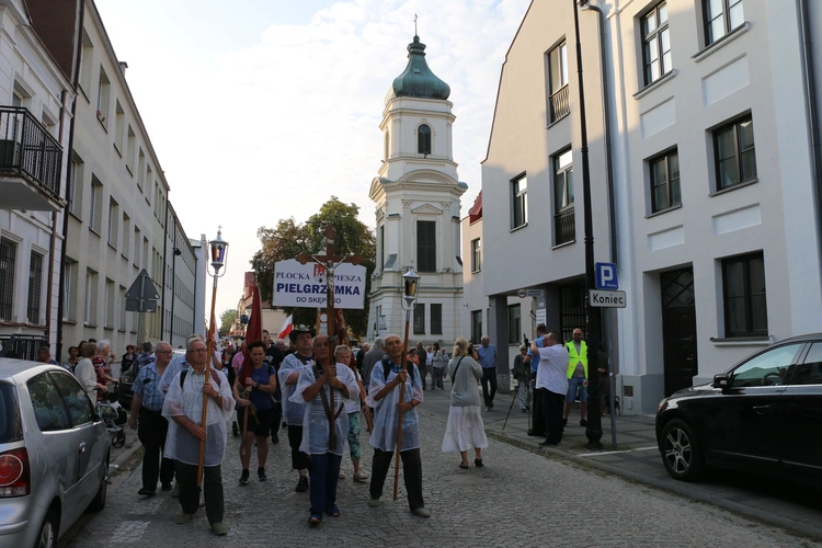 Płock. Wyjście pielgrzymki do Skępego