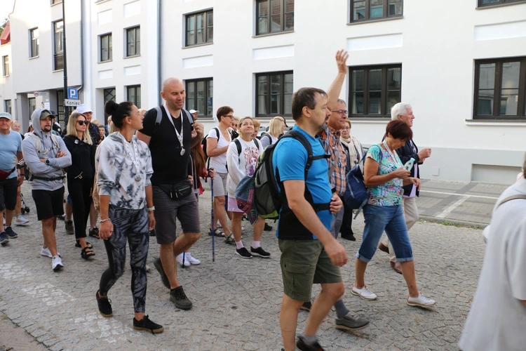 Płock. Wyjście pielgrzymki do Skępego