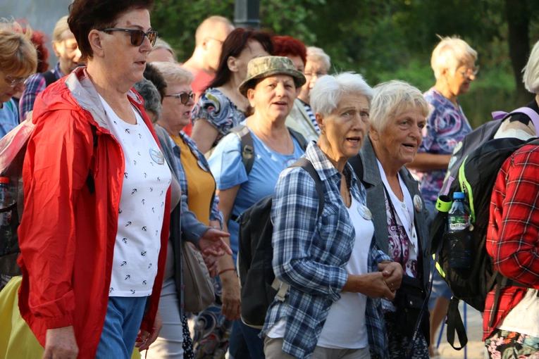 Płock. Wyjście pielgrzymki do Skępego