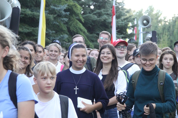 Młodzi na zawadzkim wzgórzu