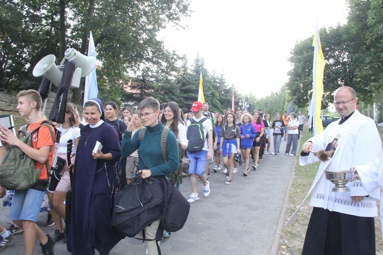 Młodzi na zawadzkim wzgórzu