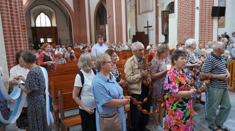 Dzień skupienia nadzwyczajnych szafarzy Komunii Świętej