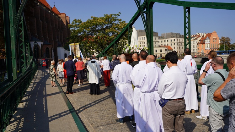 Dzień skupienia nadzwyczajnych szafarzy Komunii Świętej