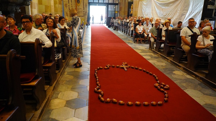 Dzień skupienia nadzwyczajnych szafarzy Komunii Świętej