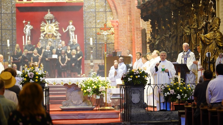 Dzień skupienia nadzwyczajnych szafarzy Komunii Świętej