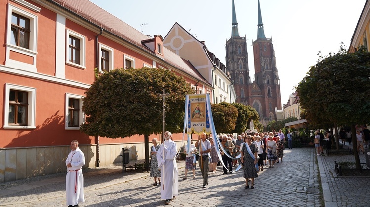 Dzień skupienia nadzwyczajnych szafarzy Komunii Świętej