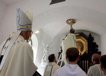 Abp Galbas: Zesłanie Ducha Świętego jest zwieńczeniem