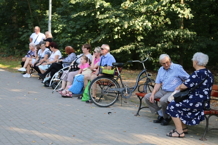 Skępe. Wejście pielgrzymek