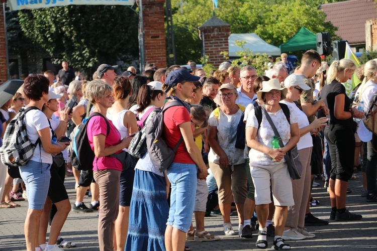 Skępe. Wejście pielgrzymek