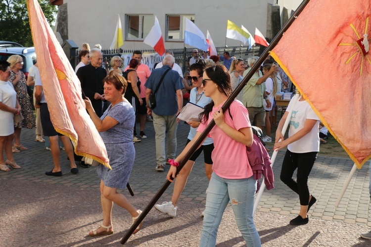 Skępe. Wejście pielgrzymek