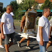 Skępe. Wejście pielgrzymek