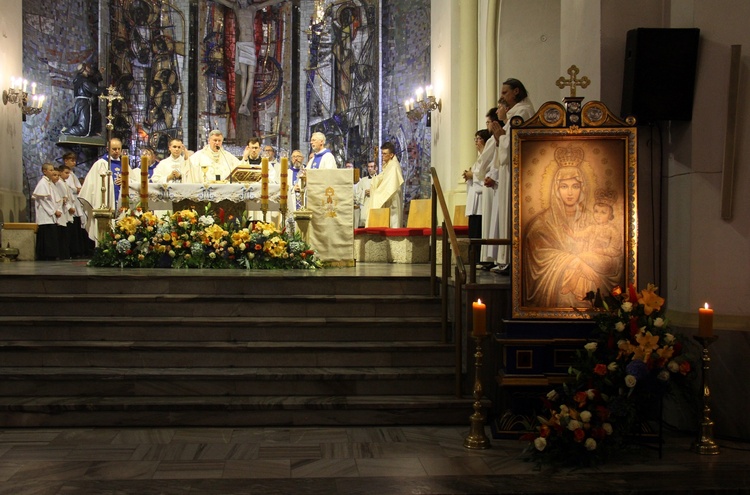 30. rocznica koronacji obrazu Matki Bożej Łaskawej w parafii pw. św. Karola Boromeusza