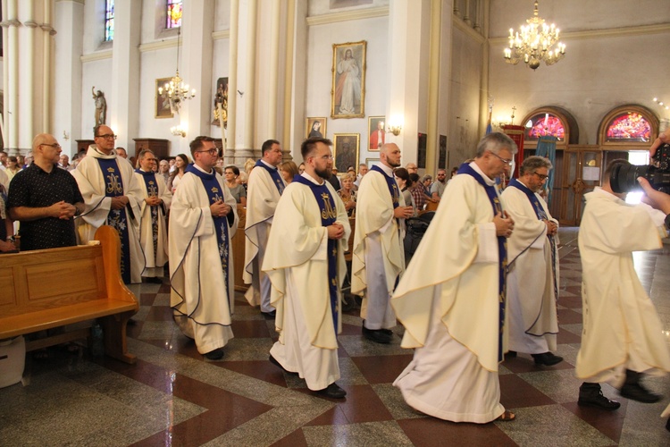 30. rocznica koronacji obrazu Matki Bożej Łaskawej w parafii pw. św. Karola Boromeusza