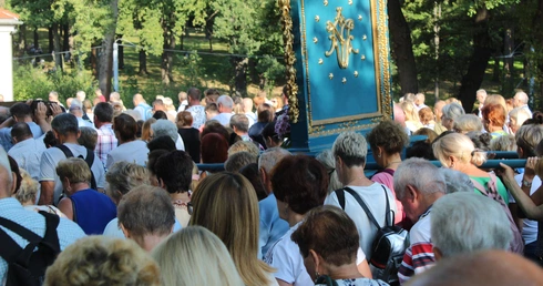 32. Pielgrzymka Rodzin do Kalwarii Zebrzydowskiej - Droga Krzyżowa