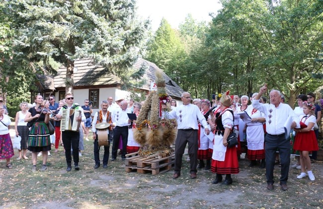 Święto plonów w skansenie