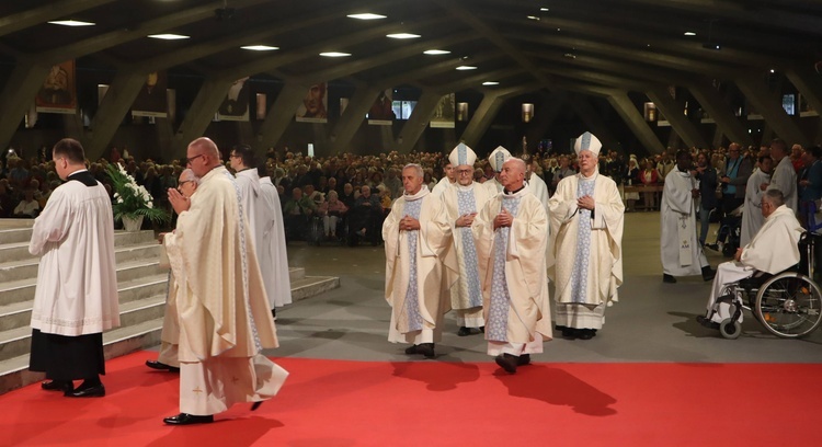 Pielgrzymka chorych do Lourdes - cz. 2