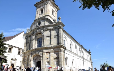 Pielgrzymka Osób Konsekrowanych na Święty Krzyż