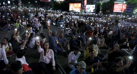 Protesty po zgwałceniu i zamordowaniu lelkarki szpitala Kar Medical College w Kalkucie