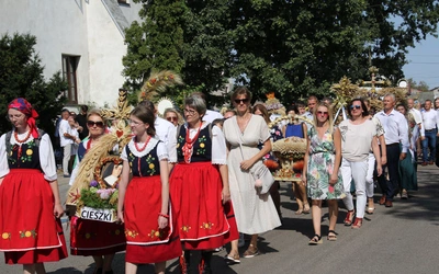 Żuromin. Dzięczynienie za rodziny i chleb