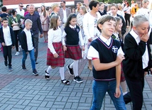 Pierwsze kroki w nowym roku – do kościoła.