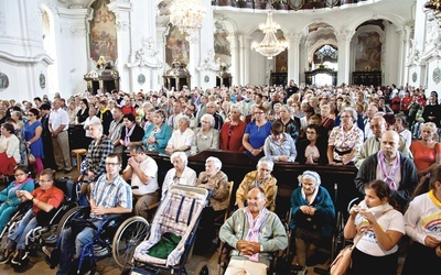 	Wielka pielgrzymka przyciąga setki osób z całego Dolnego Śląska. 