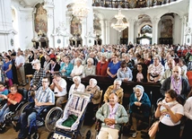 	Wielka pielgrzymka przyciąga setki osób z całego Dolnego Śląska. 