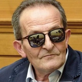 Niewinny spędził w więzieniu trzy dekady. Jak działał włoski wymiar niesprawiedliwości?