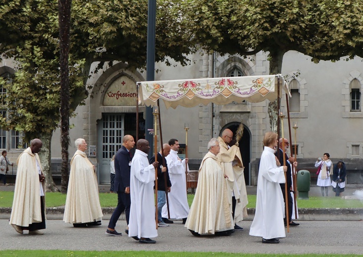 Pielgrzymka chorych do Lourdes - cz.7