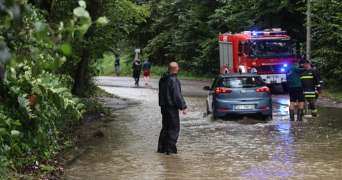 Śląskie: Pogotowie przeciwpowodziowe w powiecie cieszyńskim