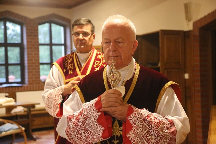 Wprowadzenie relikwii bł. rodziny Ulmów