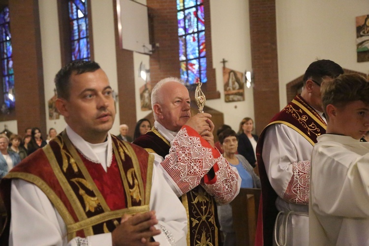 Wprowadzenie relikwii bł. rodziny Ulmów