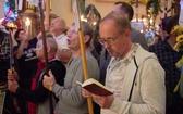 Nabożeństwo ze świecami na Górze Świętej Anny