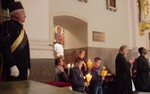 Nabożeństwo ze świecami na Górze Świętej Anny