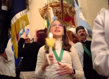 Nabożeństwo ze świecami na Górze Świętej Anny