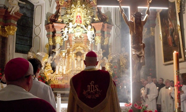 Abp Adrian Galbas na Górze Świętej Anny: Maleńkie światełko, które wystarczy, by iść