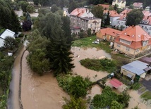 Wezbrana rzeka Kaczawa w Świerzawie, 14 bm