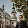W katedrze łowickiej biskup Wojciech Osial przyjął wszystkie sakramenty.