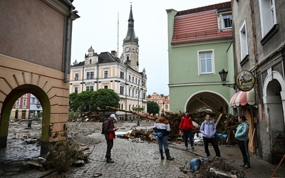 Po przejściu fali powodziowej w Lądku Zdroju